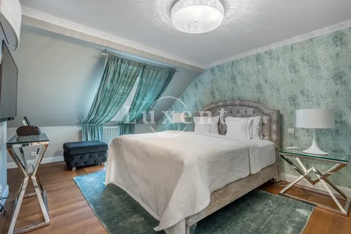 Prodej bytu 4+kk, Karlovy Vary, Vřídelní, 162 m2