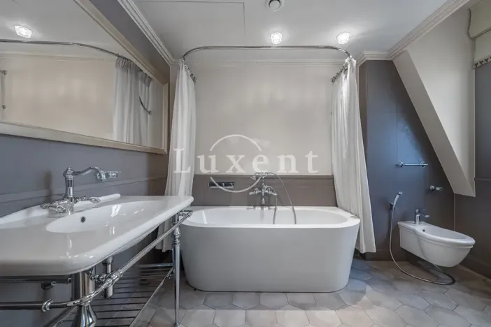 Prodej bytu 3+kk, Karlovy Vary, Vřídelní, 105 m2