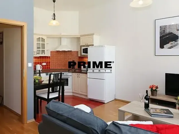 Pronájem bytu 1+kk, Praha - Vinohrady, Sázavská, 35 m2