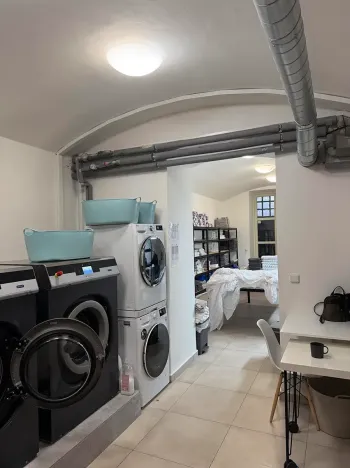 Prodej obchodního prostoru, Praha - Smíchov, Kotevní, 68 m2