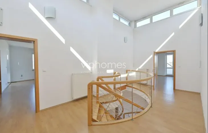 Pronájem vily, Praha - Smíchov, Nový Zlíchov, 800 m2