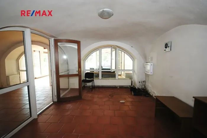 Prodej komerční nemovitosti, Církvice, 6984 m2