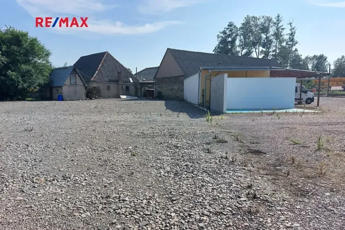 Prodej komerční nemovitosti, Církvice, 6984 m2