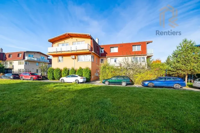 Prodej bytu 2+kk, Praha - Újezd nad Lesy, Domanovická, 67 m2