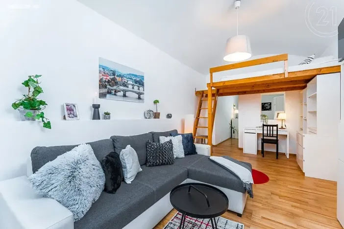 Prodej bytu 2+kk, Praha - Smíchov, Grafická, 49 m2