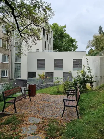 Prodej - jiné, Praha - Smíchov, Holečkova, 4 m2