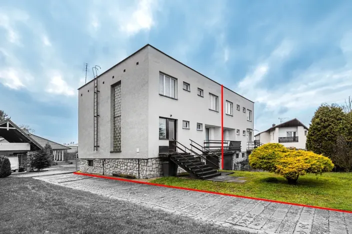 Prodej rodinného domu, Velim, náměstí Obránců míru, 180 m2