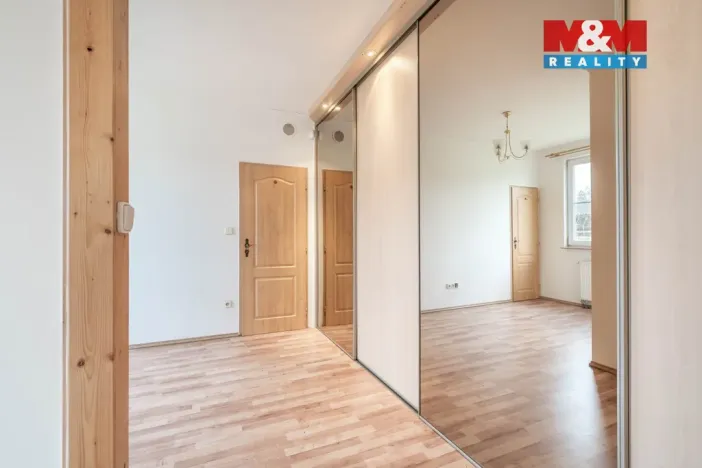 Prodej rodinného domu, Nenačovice, 240 m2