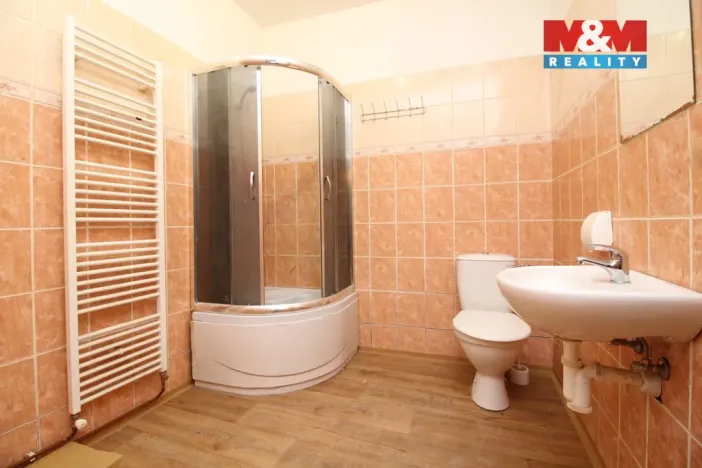 Pronájem bytu 2+kk, Pilníkov, Náměstí, 65 m2