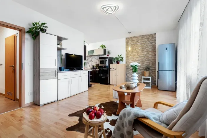 Prodej bytu 2+kk, Praha - Vinoř, Českodubská, 63 m2