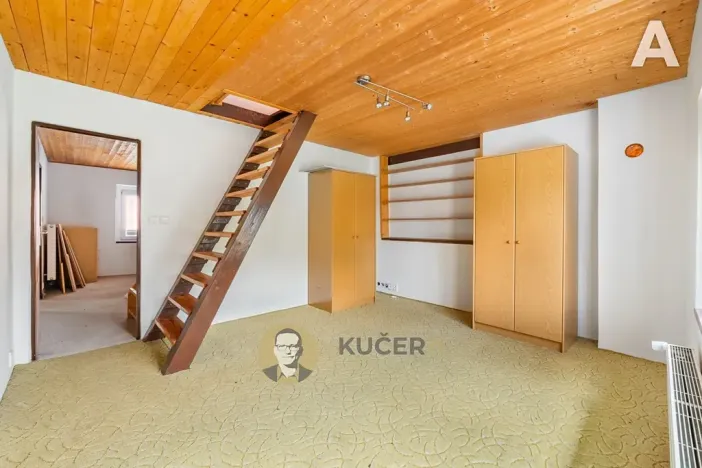 Prodej komerční nemovitosti, Velká Chmelištná, 550 m2