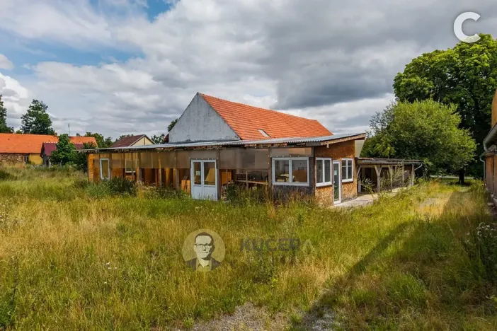 Prodej rodinného domu, Velká Chmelištná, 550 m2