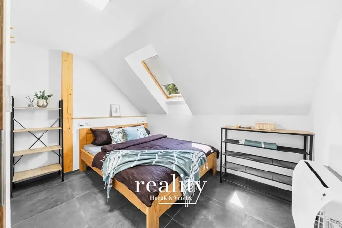 Prodej apartmánu, Perná, 205 m2