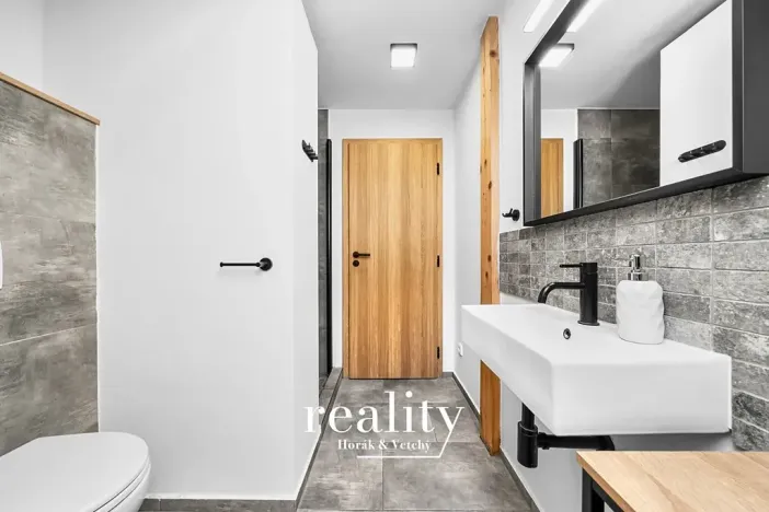 Prodej vícegeneračního domu, Perná, 205 m2