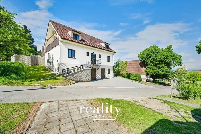 Prodej rodinného domu, Perná, 205 m2