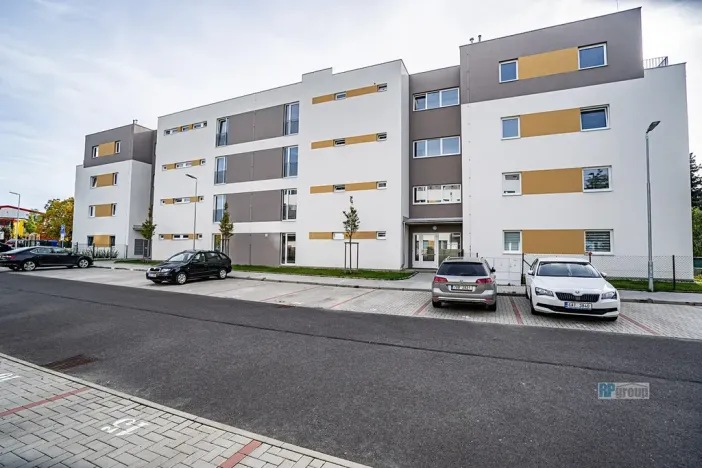 Prodej bytu 2+kk, Unhošť, U Parketárny, 60 m2