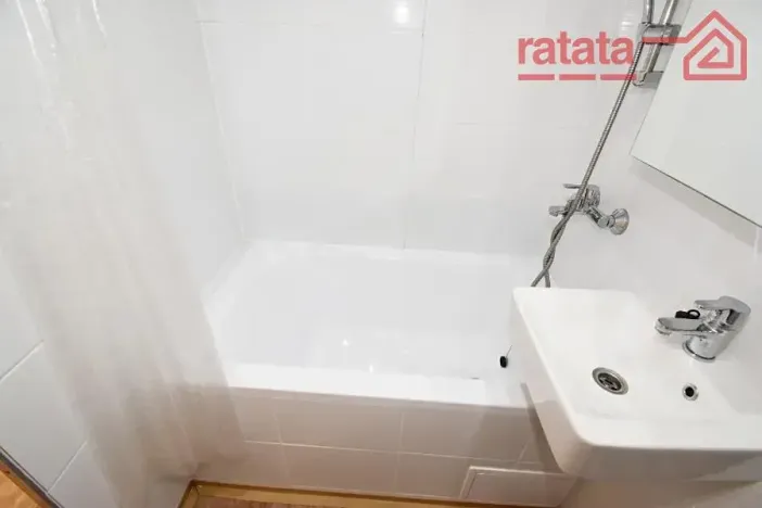 Pronájem bytu 1+1, Chomutov, Březenecká, 33 m2