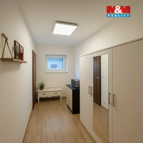 Pronájem bytu 1+kk, Škvorec - Třebohostice, 29 m2