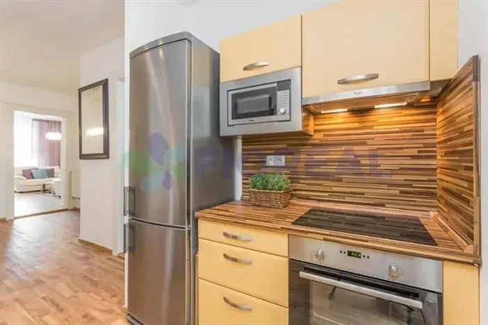 Pronájem bytu 2+1, Praha - Vinohrady, Korunní, 70 m2