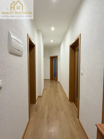 Pronájem bytu 3+kk, Hradec Králové, Pouchovská, 90 m2