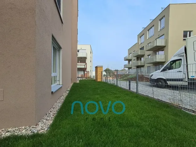 Pronájem bytu 2+kk, Praha - Modřany, Kolmanova, 49 m2