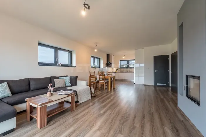 Prodej rodinného domu, Kornatice, 270 m2