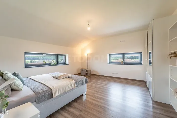 Prodej rodinného domu, Kornatice, 270 m2