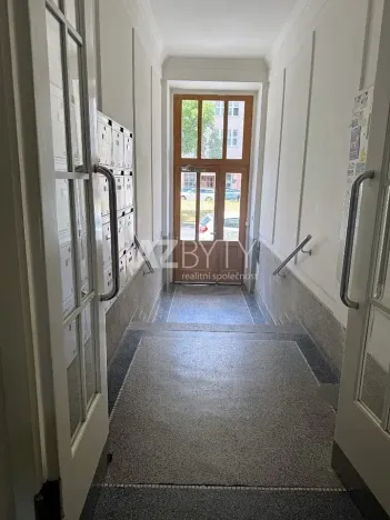 Prodej bytu 2+kk, Praha - Bubeneč, Jugoslávských partyzánů, 42 m2