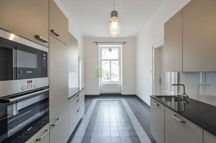 Pronájem bytu 3+1, Praha - Vinohrady, 100 m2