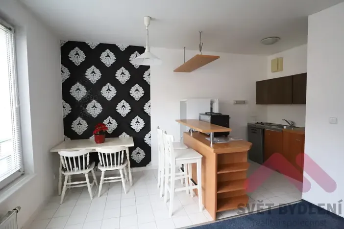 Pronájem bytu 1+kk, Praha - Vysočany, bratří Dohalských, 42 m2