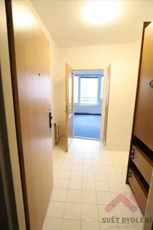 Pronájem bytu 1+kk, Praha - Vysočany, bratří Dohalských, 42 m2