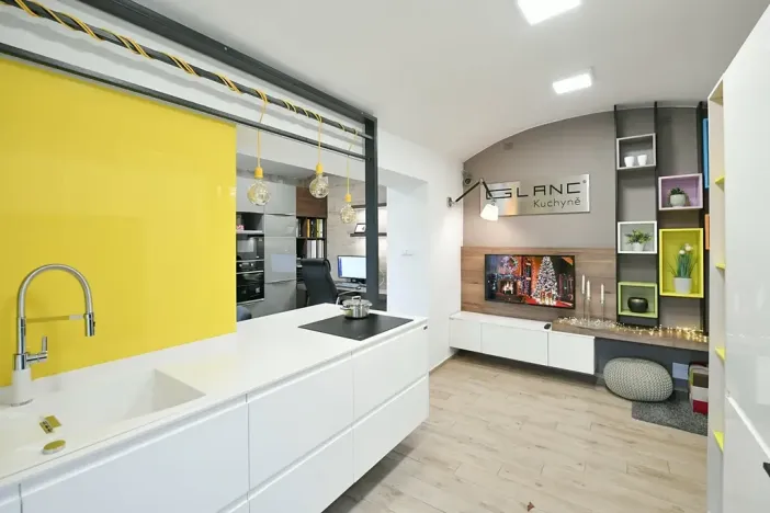 Prodej obchodního prostoru, Praha - Smíchov, Radlická, 86 m2