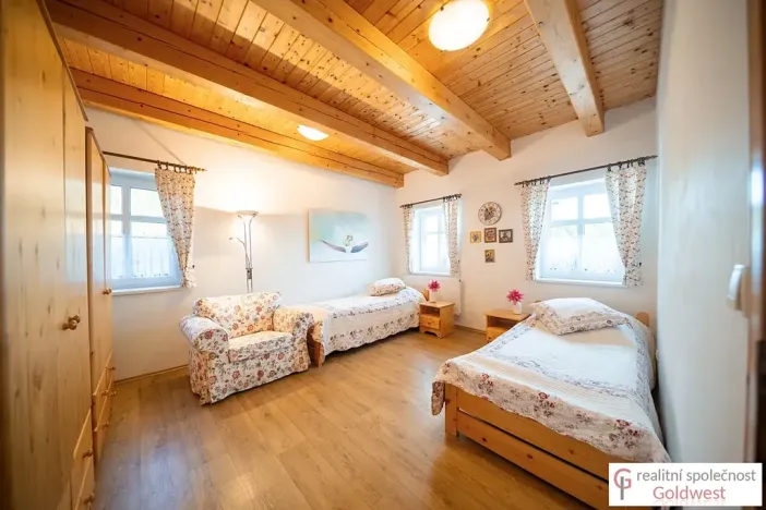 Prodej rodinného domu, Cvikov, 210 m2