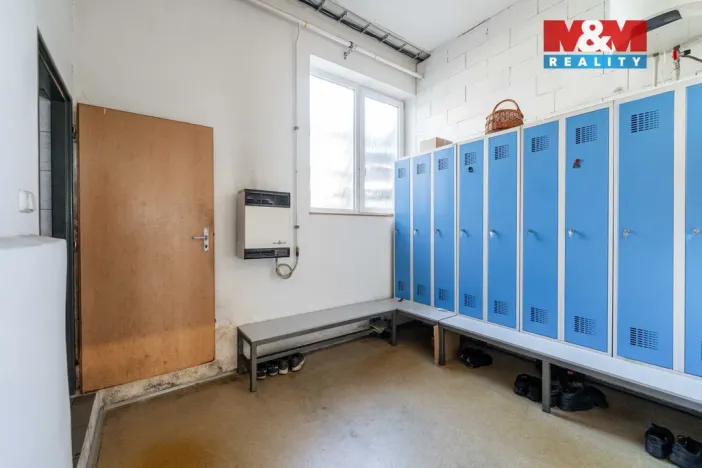 Pronájem výrobních prostor, Měřín, 454 m2