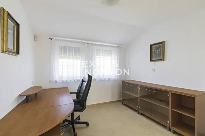 Pronájem rodinného domu, Praha - Suchdol, Havraní, 283 m2