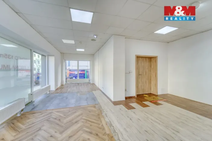 Prodej obchodního prostoru, Praha - Uhříněves, Přátelství, 280 m2