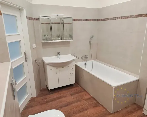 Pronájem bytu 2+kk, Praha - Holešovice, Přístavní, 71 m2