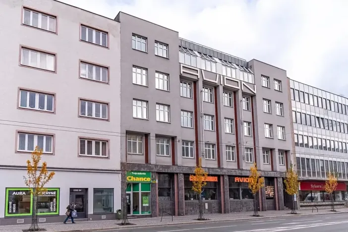 Pronájem obchodního prostoru, Hradec Králové, Gočárova třída, 79 m2