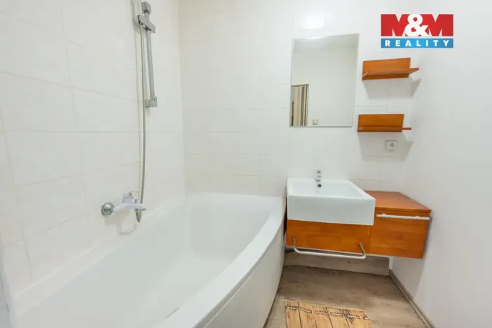 Prodej bytu 2+kk, Kralupy nad Vltavou - Lobeček, Krakovská, 40 m2