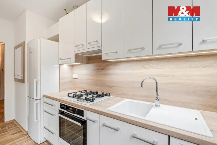 Pronájem bytu 4+1, Ústí nad Labem - Bukov, Vinařská, 77 m2