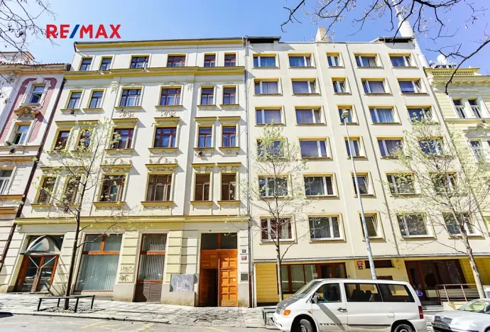 Pronájem bytu 1+1, Praha - Vinohrady, Velehradská, 40 m2