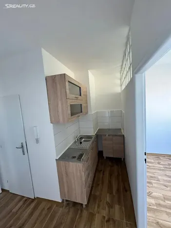 Pronájem bytu 2+kk, Ústí nad Labem, U Panského dvora, 34 m2