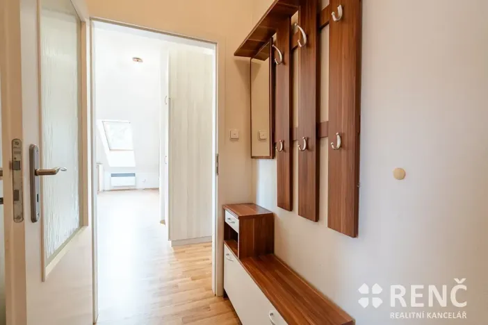 Pronájem bytu 1+kk, Brno, Kamenomlýnská, 36 m2