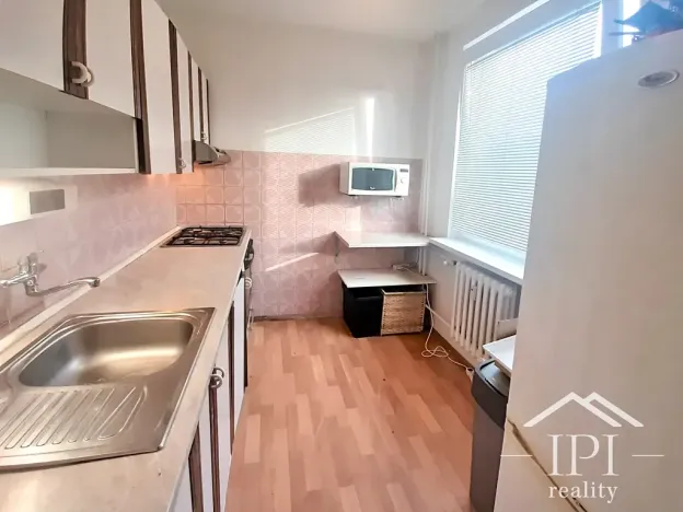 Pronájem bytu 3+1, Praha - Lhotka, V pláni, 63 m2