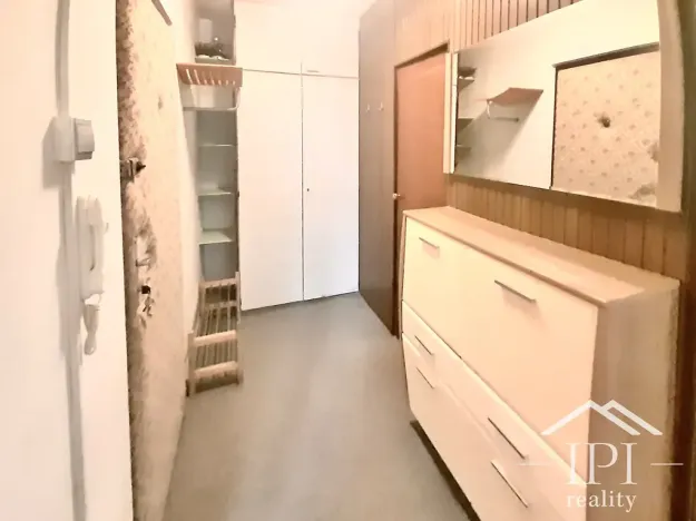 Pronájem bytu 3+1, Praha - Lhotka, V pláni, 63 m2