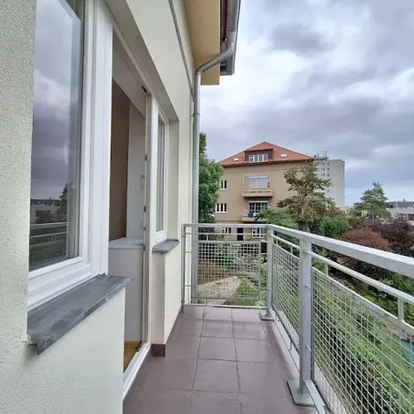 Pronájem bytu 2+1, Praha - Smíchov, Podbělohorská, 41 m2