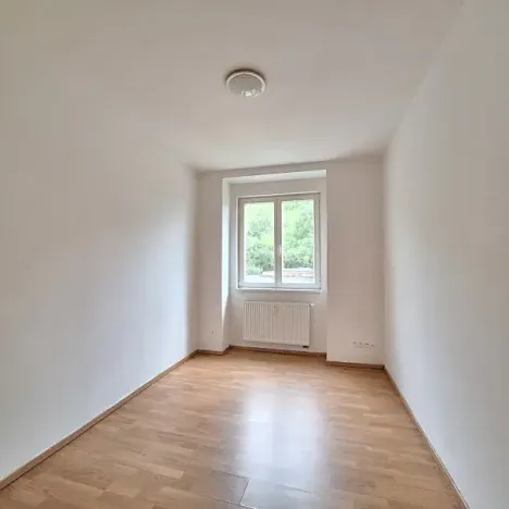 Pronájem bytu 2+1, Praha - Smíchov, Podbělohorská, 41 m2