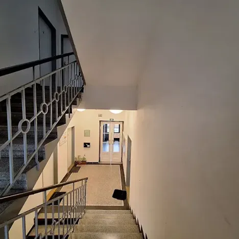 Pronájem bytu 2+1, Praha - Smíchov, Podbělohorská, 41 m2