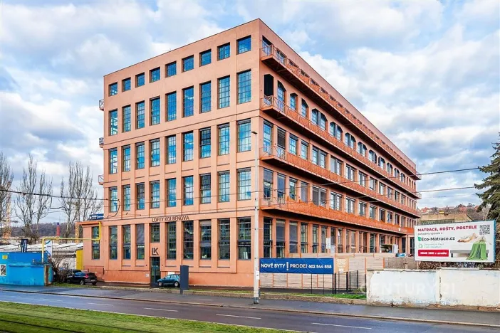 Pronájem bytu 1+kk, Praha, Kolbenova, 33 m2