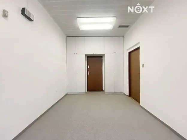 Pronájem kanceláře, Praha - Nové Město, Na Moráni, 36 m2